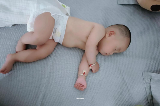 玉环宝宝口水多怎么回事